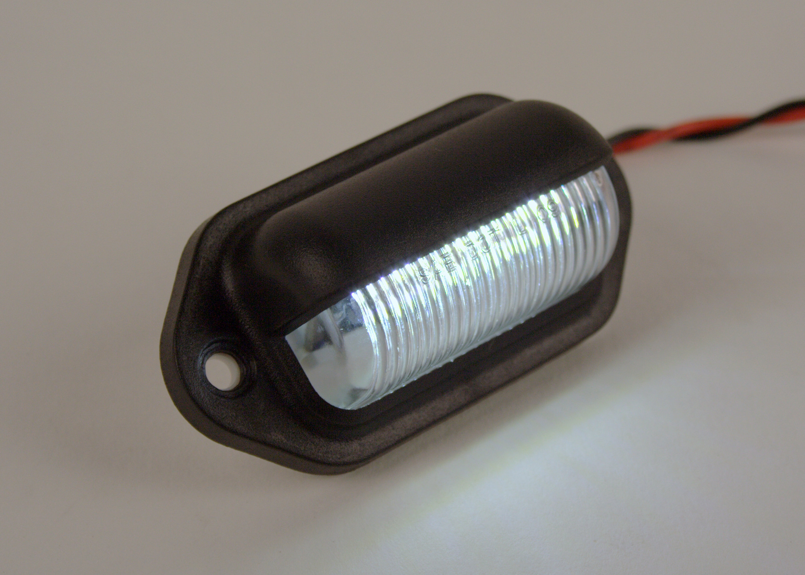 LED Convenience & License Plate Light - 6 Internal LEDs
